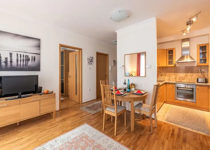 De Lux At The Synagogue * Budapest